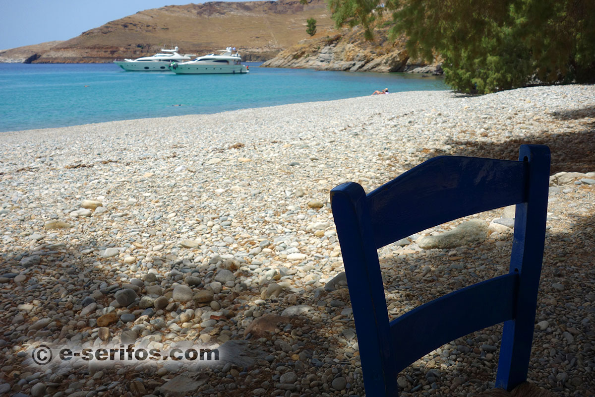 Το ταβερνάκι στην παραλία Γάνεμα στη Σέριφο