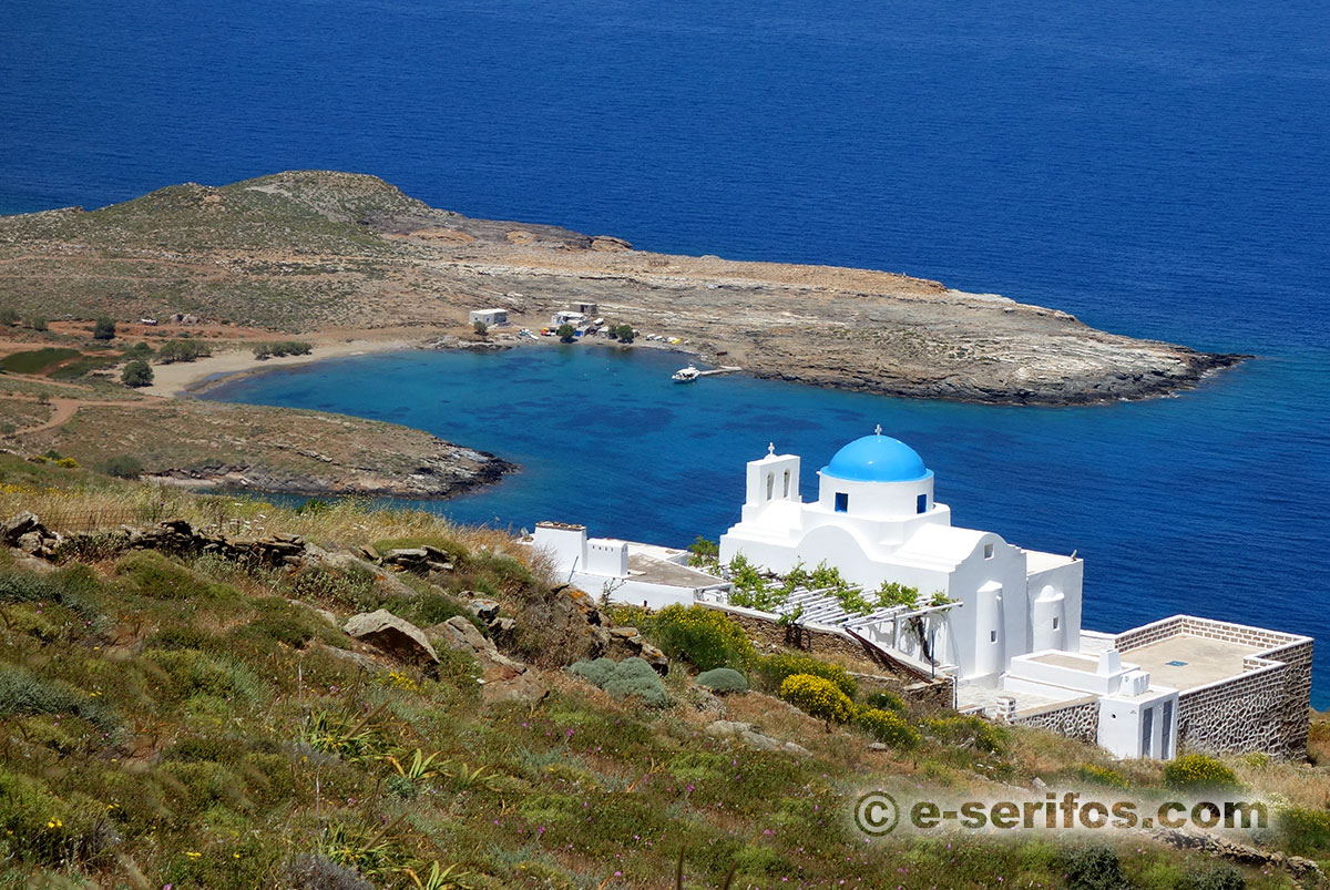 Το εκκλησάκι Παναγία Σκοπιανή στη Σέριφο