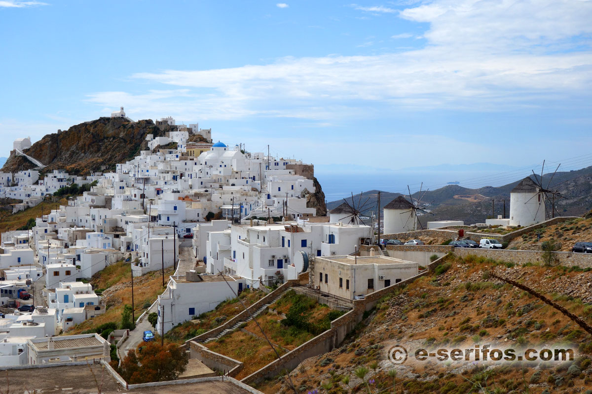 Η Χώρα και η πλατεία των μύλων