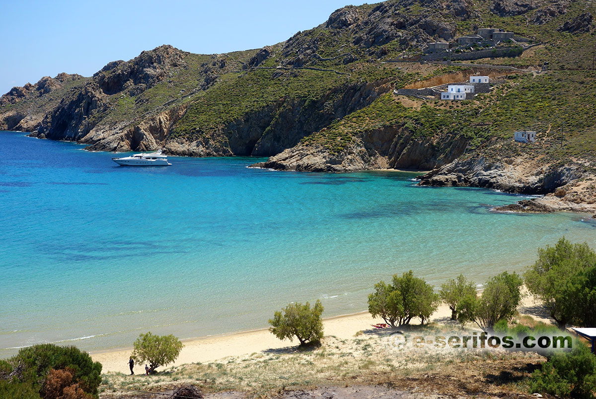 Η παραλία Ψιλή Άμμος στην ανατολική πλευρά της Σερίφου