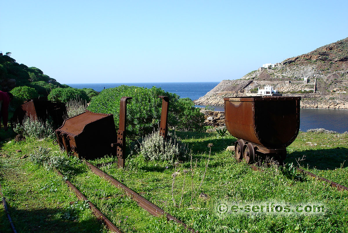 Εγκαταλελειμένα βαγονέτα στο Μεγάλο Λιβάδι